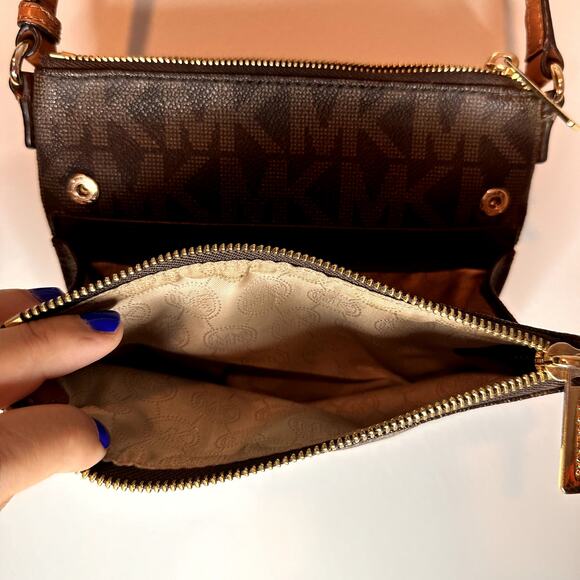 Michael Kors Fulton Crossbody double zip PVC Leather - Picture 7 of 12